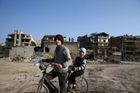 Stovky tisíc civilistů uvázly podle OSN v obléhaných částech Sýrie