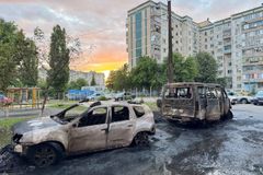 V ruském Belgorodu se zřítil obytný dům, zemřeli dva lidé. Gubernátor viní Ukrajinu