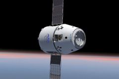 První soukromá raketa poletí k ISS se zpožděním