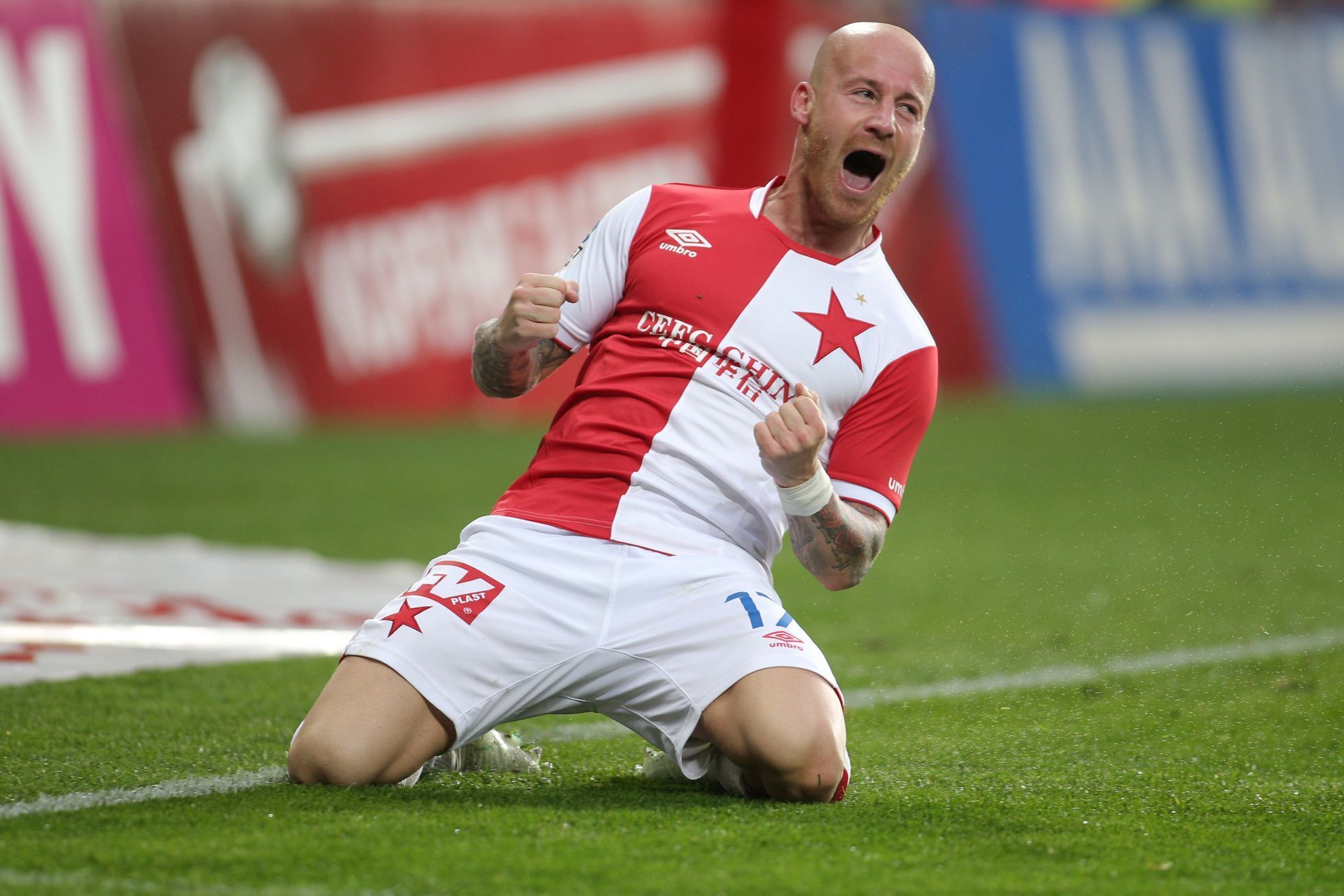 24. kolo HET ligy, Slavia - Karviná: Miroslav Stoch slaví gól na 2:1