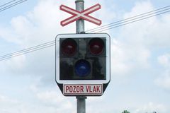 Na trati v Golčově Jeníkově srazily vagony dva muže, jeden z nich zemřel