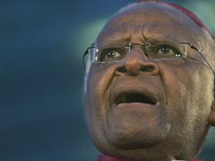 Desmond Tutu, jeden ze signatářů výzvy