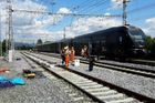 Vlak Leo Expressu narazil u Přerova do návěstidla. Hasiči evakuovali 150 cestujících