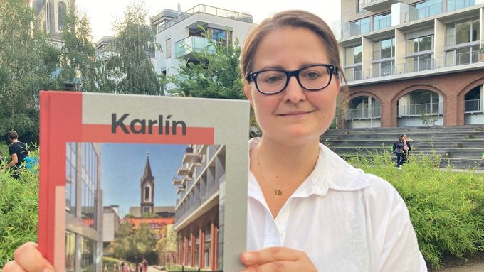 Michaela Hečková propojila zájem o architekturu s psaní. V rozhovoru pro Aktuálně.cz představuje nejnovější knihu o Karlíně.