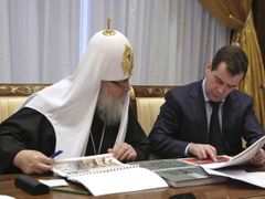 Patriarcha Kyril s prezidentem Medveděvem.