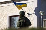 Ještě ve čtvrtek ráno vlála na velitelství ukrajinského námořnictva v Sevastopolu ukrajinská vlajka.
