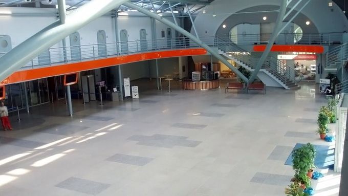 Prázdné letiště v Karlových Varech