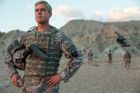 Trailer: Svérázný generál Brad Pitt chce ve filmu War Machine vyhrát válku v Afghánistánu