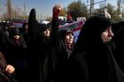 Íránský parlament diskutoval o protivládních protestech. Desítky demonstrantů opustily vězení
