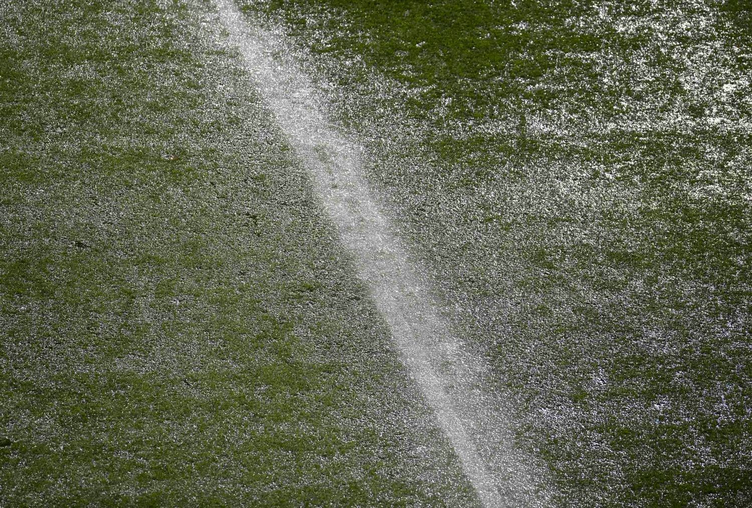 Silný déšť v utkání Ukrajiny s Francií ve skupině D na Euru 2012
