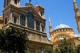 Po pádu Osmanské říše po první světové válce město připadlo pod francouzskou správu a po vyhlášení nezávislosti Libanonu na počátku 40. let se Bejrút stal metropolí. Až do roku 1975, kdy vypukla občanská válka, se městu říkalo "Paříž blízkého východu" a bylo vyhledávaným centrem arabské inteligence, obchodu a turismu.