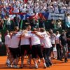 Čeští tenisté slaví postup do finále Davis Cupu 2012 po utkání Tomáše Berdycha s Atgentincem Carlosem Berlocqem.