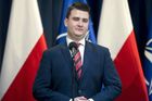 Polská "aféra Misiewicz" nabírá obrátky. Mladý "floutek" štěpí polskou vládní stranu