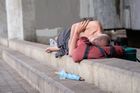 Paříž v zimě ubytuje bezdomovce na radnicích, oznámila starostka