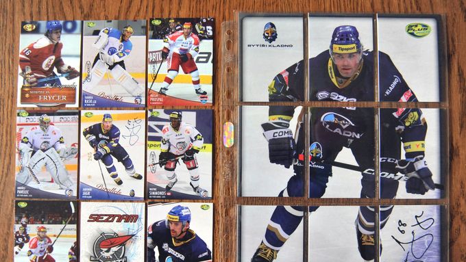 Fenomén hokejových kartiček se stále drží. Na snímku série z roku 2012, kdy extraligu rozzářili hráči NHL.