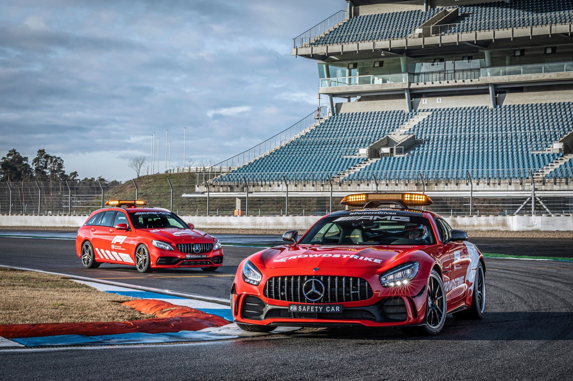 Nový safety car a medical car Mercedes pro závody F1 (2021)