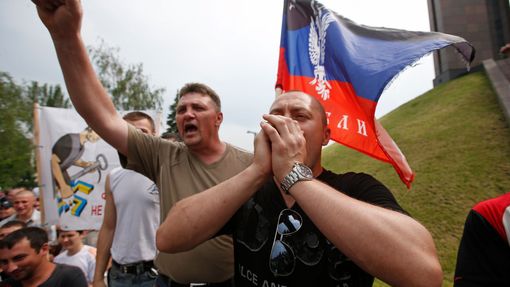 Doněčtí horníci na demonstraci na podporu proruských separatistů. (28. května 2014)