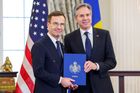 Švédko je oficiálně členem NATO, premiér předal přístupový protokol Blinkenovi
