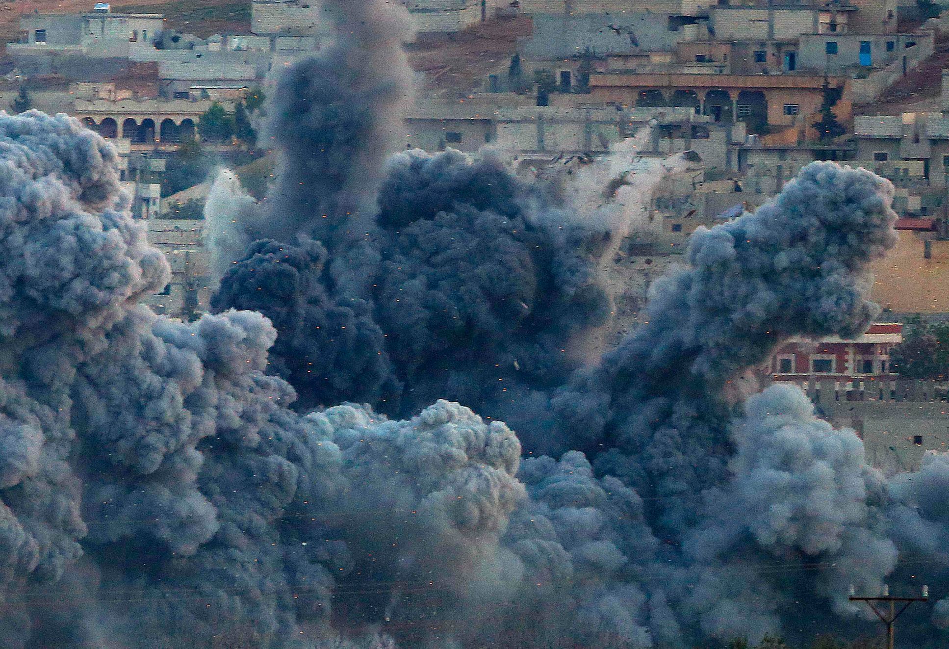 O Kobani zuří těžká bitva. Obránce posílili Kurdové z Iráku.