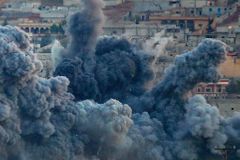Srážka Islámského státu s Kurdy u Kobani má třicet obětí