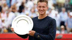Jiří Lehečka - Carlos Alcaraz, finále Londýn Queen's Club 2025