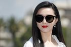 Čínská herečka se kaje před komunisty, za daňové úniky musí zaplatit skoro 3 miliardy