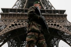 Je tu bezpečno, vzkazuje měsíc po útocích Paříž turistům