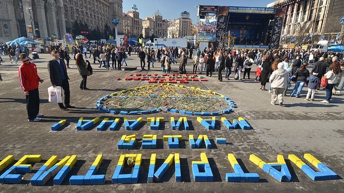 FOTO Majdan se uklízí. Ale do voleb se rozejít nechce