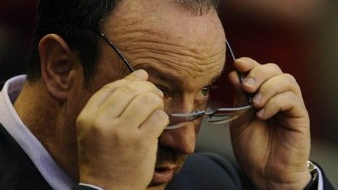 Rafael Benitez má před utkáním proti Manchesteru nad čím přemýšlet.