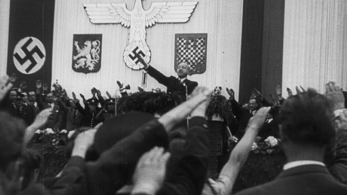 Shromáždění v Brně a Táboře na podporu Třetí říše po útoku na zastupujícího protektora Reinharda Heydricha.