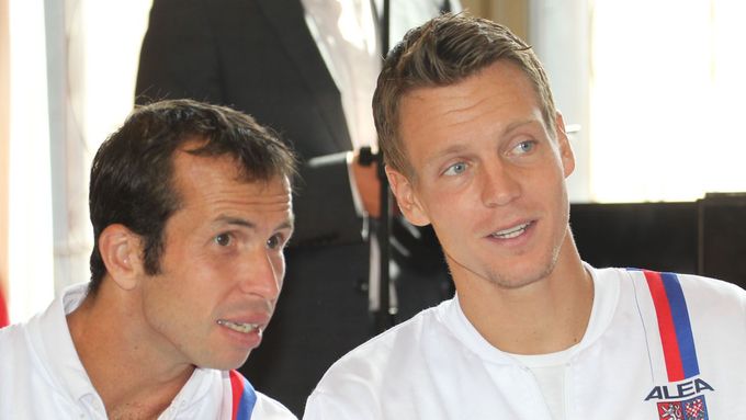 Zatímco pro Tomáše Berdycha by bylo velkým úspěchem postoupit ve dvouhře na Turnaji mistrů do semifinále, Radek Štěpánek podle svých slov jede po boku Leandra Paese čtyřhru vyhrát.