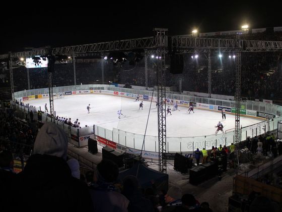 Extraligová klání pod otevřeným nebem Brno - Sparta, Za Lužánkami pod širým nebem