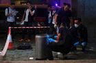 Čtyři zranění při politické hádce v Hongkongu, jeden člověk přišel o část ucha