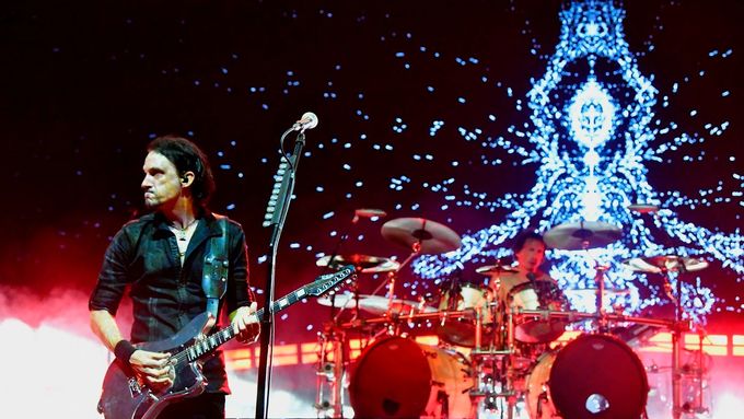 Francouzská metalová kapela Gojira zahraje na festivalu Brutal Assault. Na snímku během koncertu v Záhřebu letos v červenci.