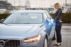 Volvo jako první začne příští rok prodávat auta bez klíčků. Nahradí je aplikace v mobilním telefonu