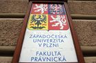 Plzeňská práva dostala zpátky akreditaci doktorského studia