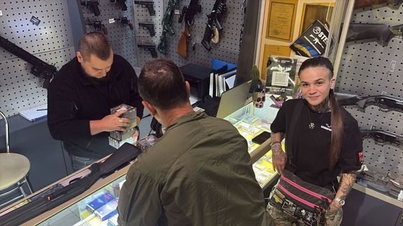 Kupujeme pro Runu brokovnice v Charkově.