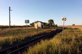 Úzkorozchodná trať mezi Třemešnou a Osoblahou je dlouhá něco málo přes 20 kilometrů, projet ji celou přesto trvá tři čtvrtě hodiny. Vlaky tu smí jezdit rychlostí maximálně 40 kilometrů za hodinu.