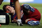 VIDEO Messi si při střelbě zranil koleno. Barcelonu čeká velká zkouška