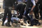 Egyptští policisté sexuálně napadají zatčené, úřady mlčí