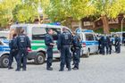 Útočníci zlynčovali v Brémách muže považovaného za pedofila, pátrá po nich policie