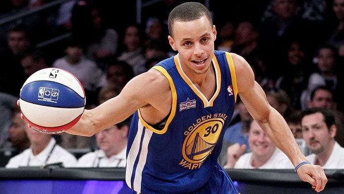 Nejlepší střelec NBA Stephen Curry opět řádil.