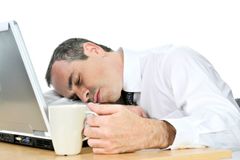 "Šílená únava" v práci je častější. Zkuste pravidlo 8 : 8 : 8 a gauč, radí odborníci