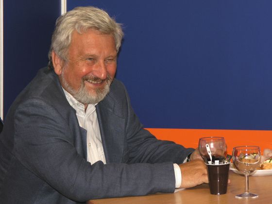 Ženy ukazují na známého psychiatra Jan Cimický