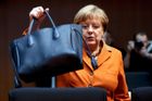 Merkelová poletí na návštěvu do Washingtonu. S Trumpem se má setkat už v polovině března