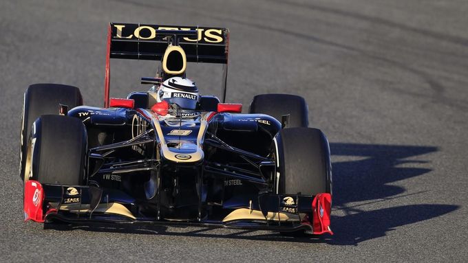 Kimi Räikkönen při testech v Jerezu.