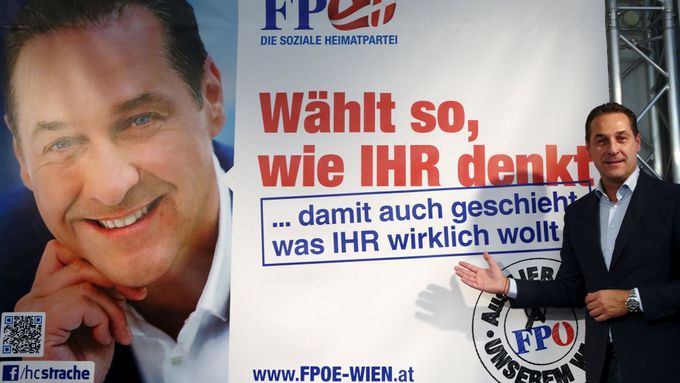 Šéf rakouské krajsně pravicové FPÖ Strache po volebním úspěchu v Horních Rakousech.