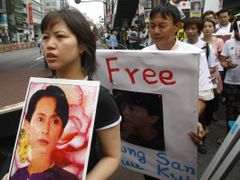 K demonstracím za osvobození vězněné vůdkyně barmské demokratické opozice dochází na celém světě už řadu let