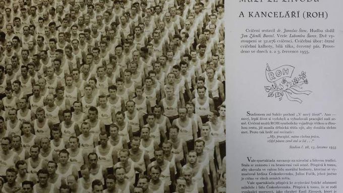 Před 55 lety vběhly ženy poprvé na značky a muži nastoupili do řad