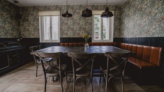 Když novostavba vypadá jako stoletá chalupa. Jak vytvořit místo s atmosférou a duší